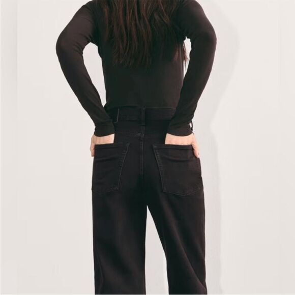 NWT Everlane Organic Cotton The Way High Jeans in
Coal Raw Hem Size 27 Short - Picture 3 of 13